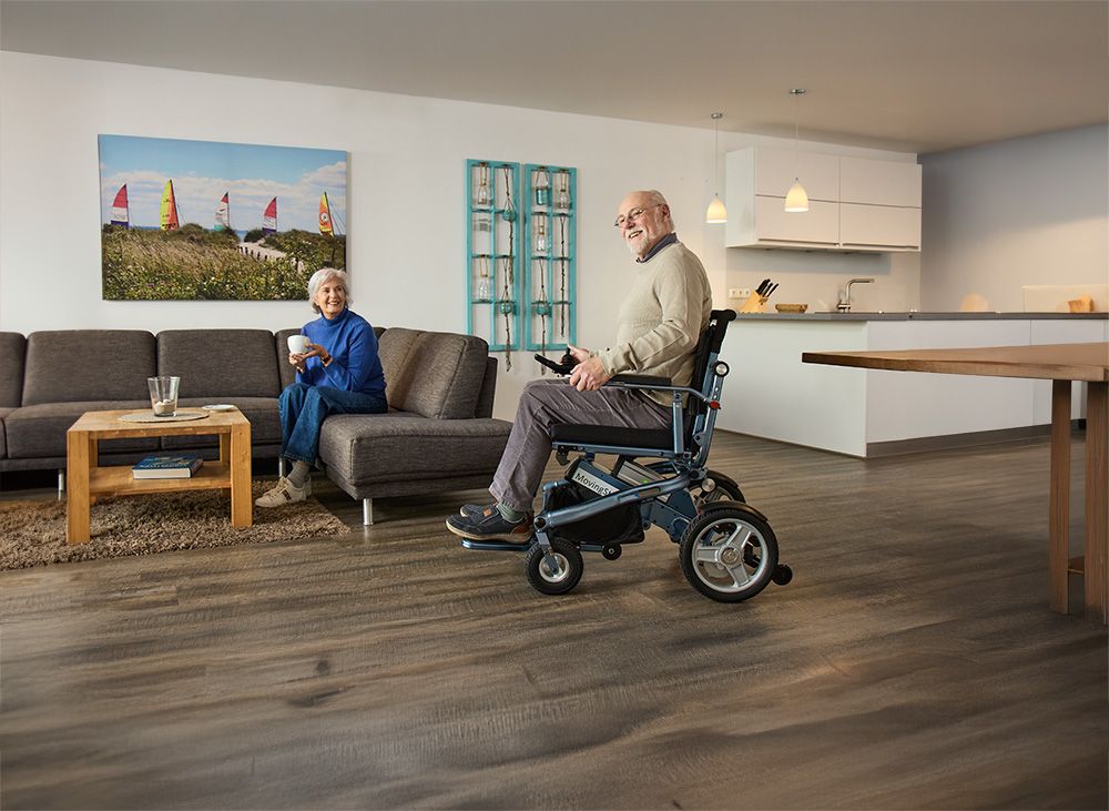 Bild zeigt den MovingStar 802 - ein praktischer Elektrorollstuhl für hohe Ansprüche