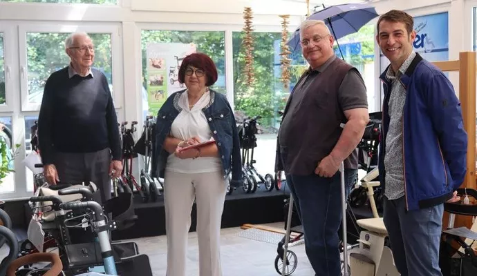 Bild zeigt: Freuen sich über die erste Zertifizierung: Rudolf Fritz, Doris Schmith-Velten, Josef Elter und Philipp Springer. Foto: Stadt Gaggenau